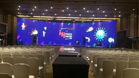 لوحة حائط فيديو LED عامة للكنيسة ، شاشة عرض LED داخلية بالألوان الكاملة P3.91 HD