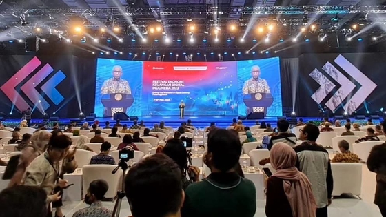 شاشة LED داخلية P3.91 خارجية للكنيسة / الحفلة الموسيقية / السينما LED لوحة حائط الفيديو